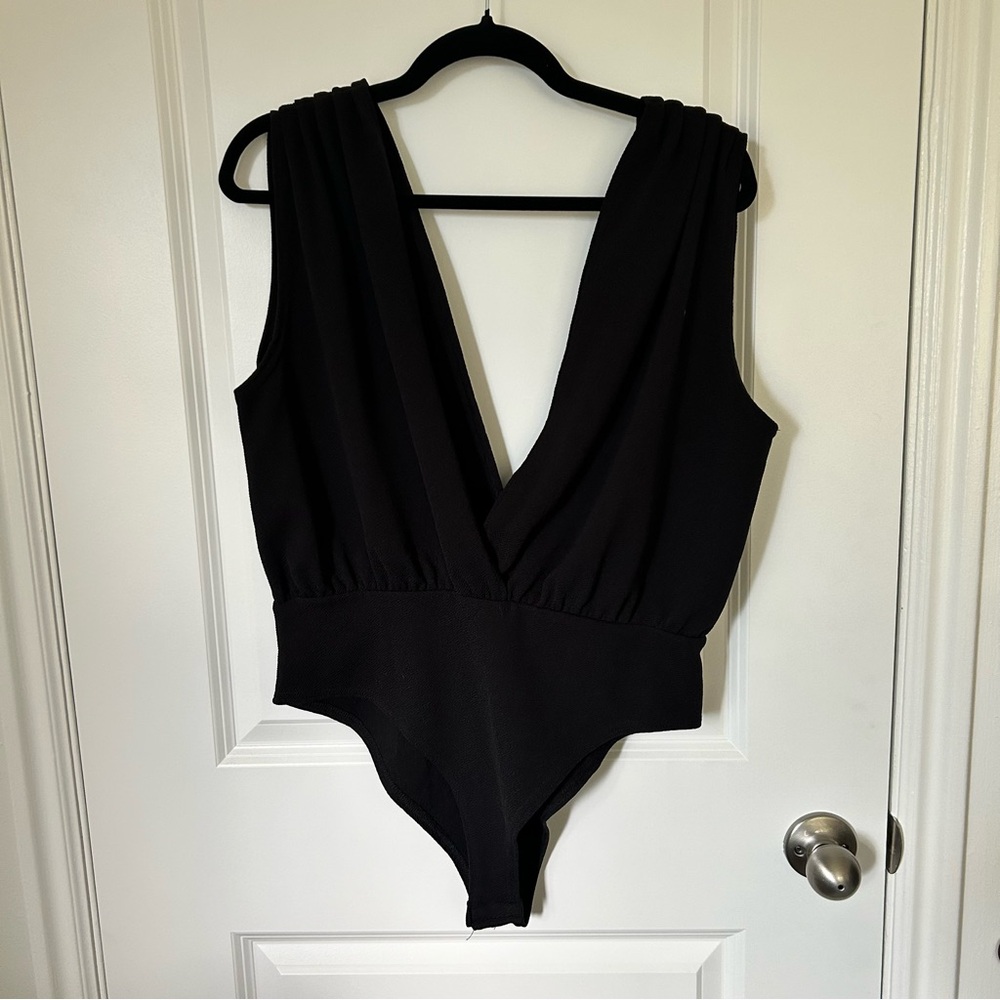 BOOHOO Black Deep V-Neck Bodysuit